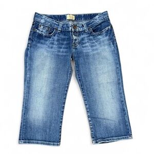 Vintage Y2K BKE Low Rise Capri Denim Shorts Summer Casual Women’s Size 30